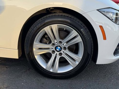 Used 2017 BMW 330i Sedan w/ Driver Assistance Package image 6