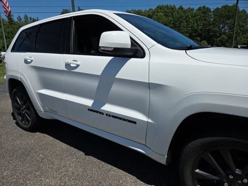 Used 2019 Jeep Grand Cherokee High Altitude AWD/4WD image 33