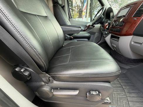 Used 2012 Mercedes-Benz Sprinter 2500 image 25