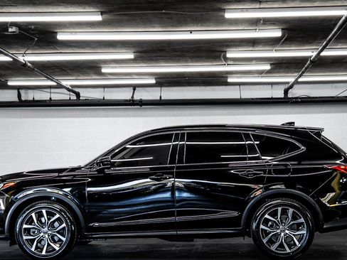 Certified 2024 Acura MDX FWD w/ Technology Package image 2