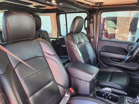 Used 2022 Jeep Wrangler Unlimited Sahara w/ Cold Weather Group image 12