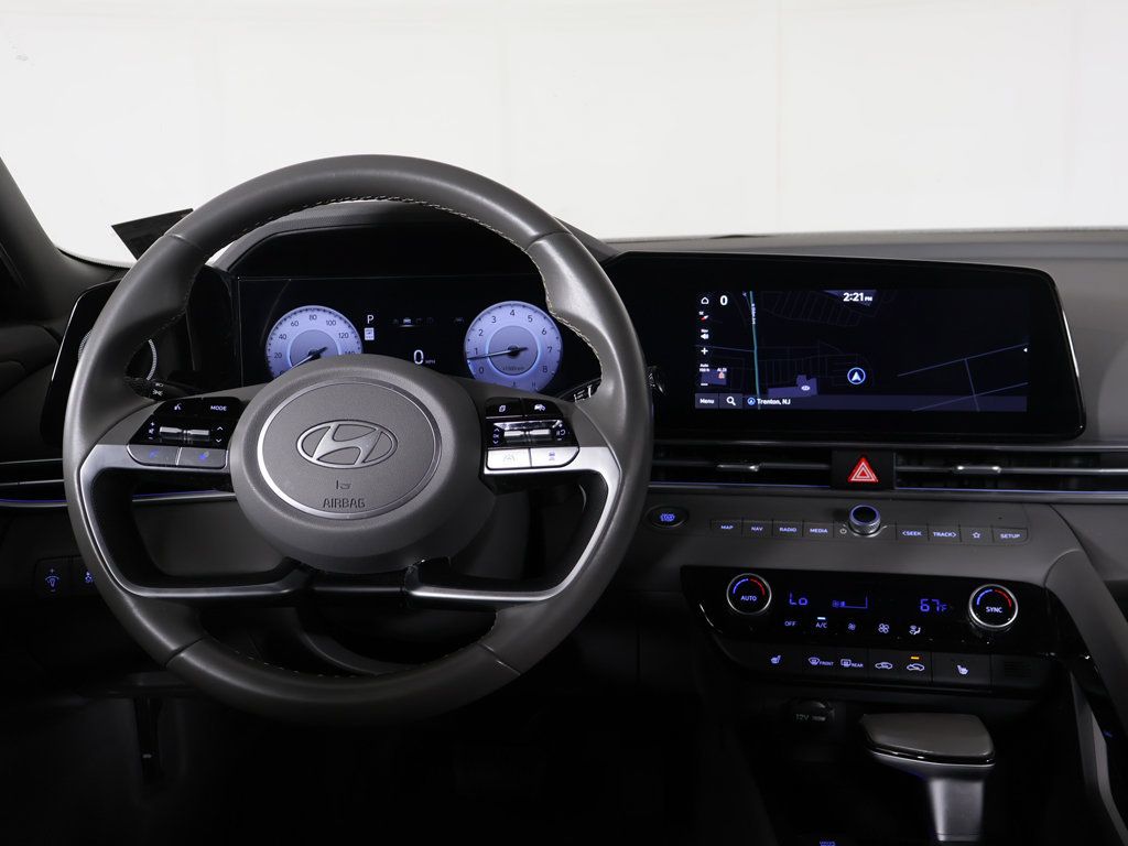 Certified 2024 Hyundai Elantra SEL w/ Convenience Package FWD image 32