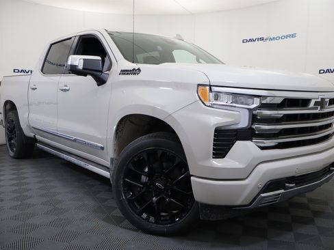 New 2026 Chevrolet Silverado 1500 High Country image 2