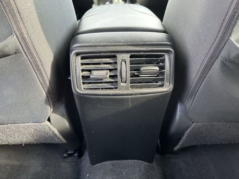 Used 2020 Nissan Rogue SV w/ Premium Package image 24