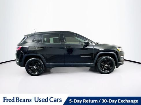 Used 2018 Jeep Compass Latitude w/ Popular Equipment Group AWD/4WD image 11