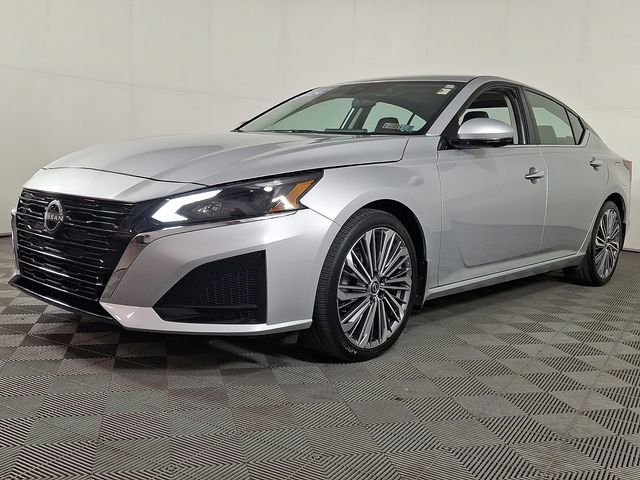 Used 2024 Nissan Altima 2.5 SL FWD image 6