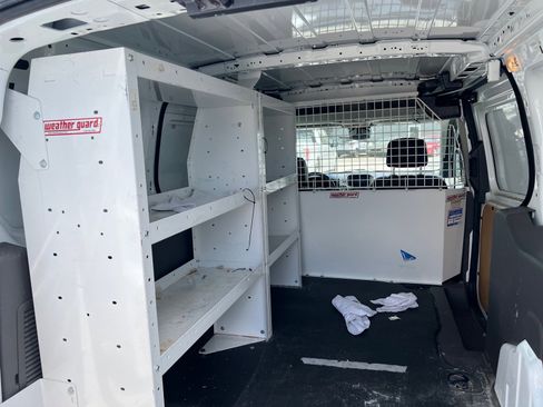 Used 2021 Ford Transit Connect XL image 5