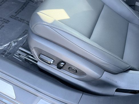 Used 2025 Lexus ES 300h F Sport image 67