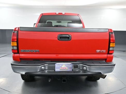Used 2005 GMC Sierra 2500 SLT w/ Heavy-Duty Power Package image 6