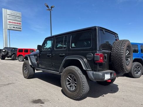 Used 2024 Jeep Wrangler Unlimited Rubicon AWD/4WD image 5