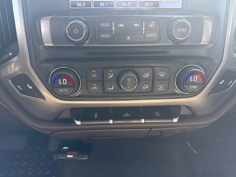 Used 2018 Chevrolet Silverado 1500 LTZ Z71 AWD/4WD image 19