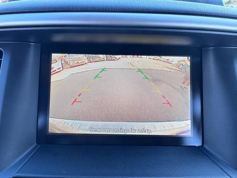 Used 2015 Nissan Pathfinder SV image 37