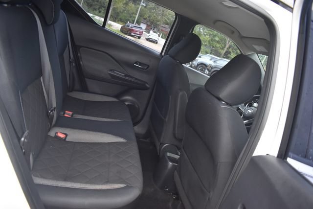 Used 2018 Nissan Kicks SV FWD image 13