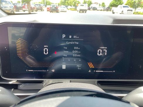 New 2026 Kia Carnival EX FWD image 28