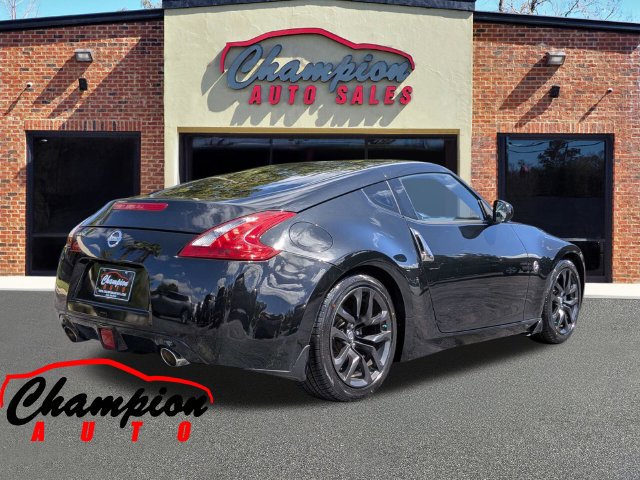 Used 2020 Nissan 370Z Coupe RWD image 4