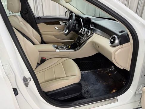 Used 2017 Mercedes-Benz C 300 4MATIC Sedan image 7