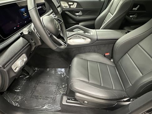 Certified 2024 Mercedes-Benz GLS 450 4MATIC image 9
