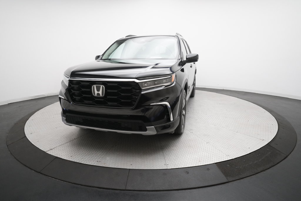 Used 2023 Honda Pilot Touring image 12