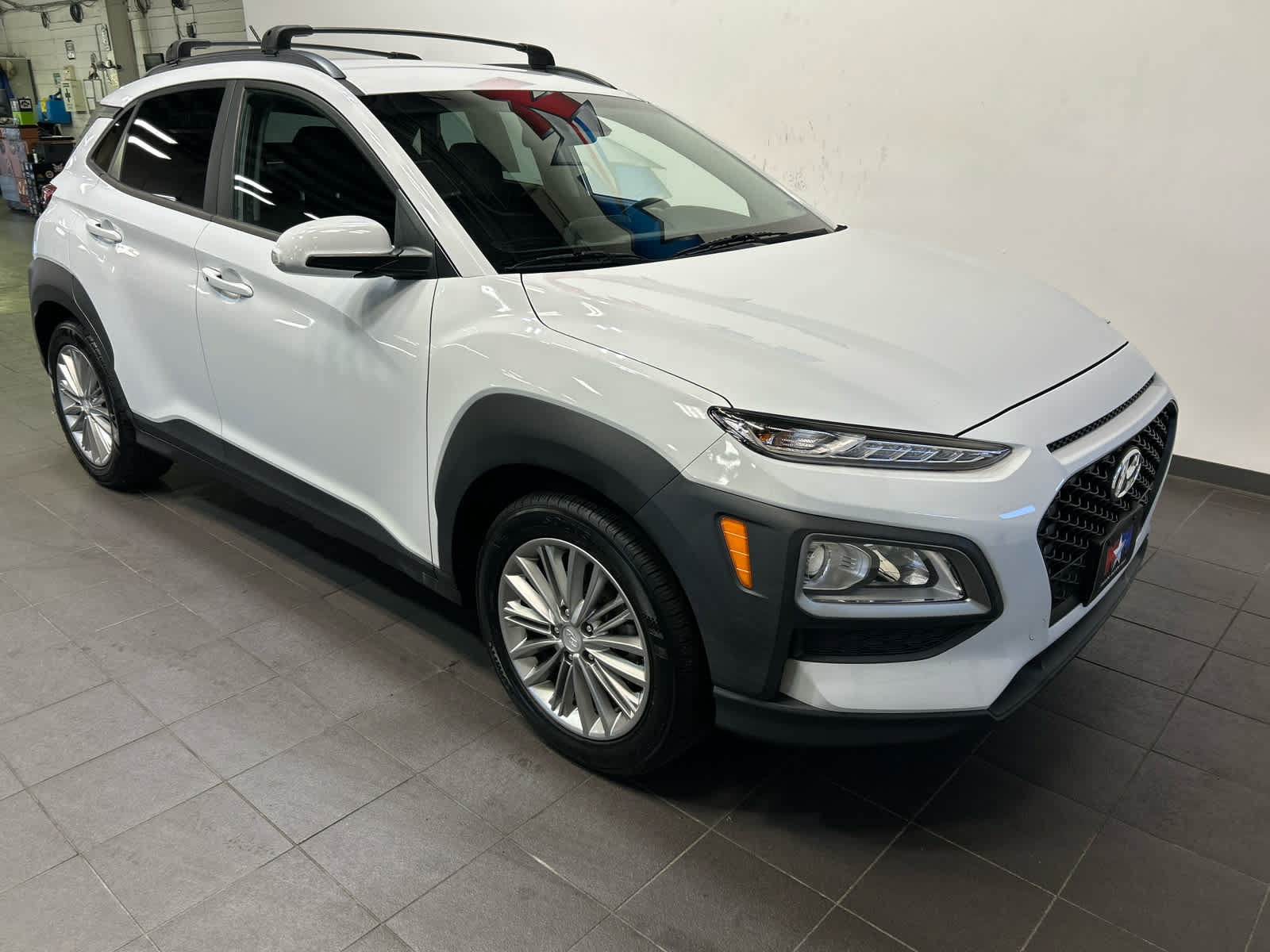 Used 2021 Hyundai Kona SEL FWD image 2