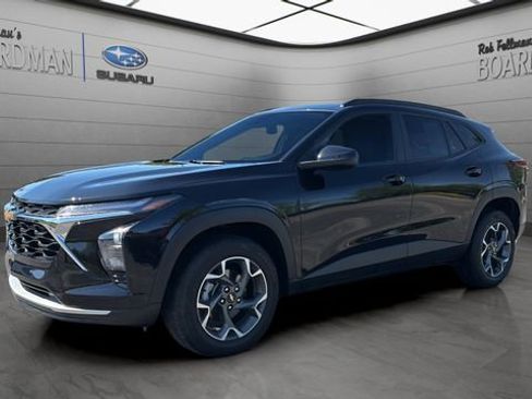 Used 2024 Chevrolet Trax LT w/ Driver Confidence Package FWD image 10
