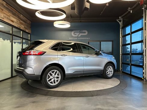 Used 2024 Ford Edge SEL AWD/4WD image 3