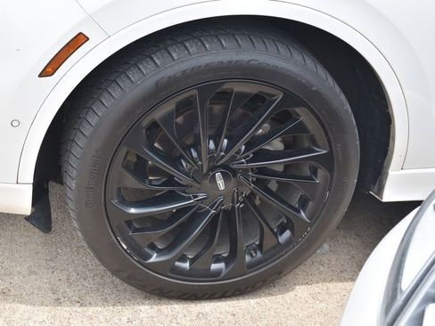 Used 2022 Lincoln Aviator Reserve w/ Equipment Group 201A AWD/4WD image 12