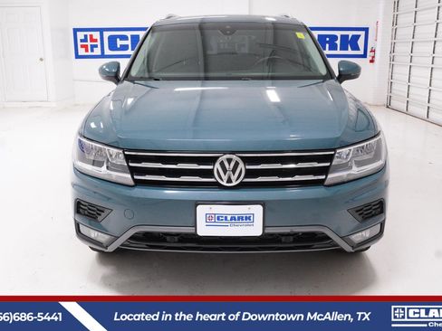 Used 2020 Volkswagen Tiguan SEL FWD image 2
