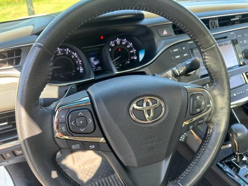 Used 2017 Toyota Avalon XLE Premium w/ All Weather Liner Package FWD image 21