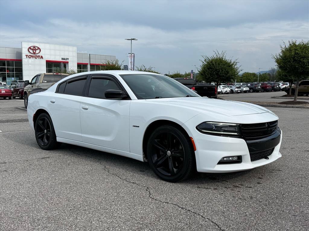 Used 2016 Dodge Charger R/T RWD image 2