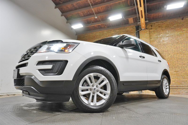 Used 2017 Ford Explorer 4WD image 3