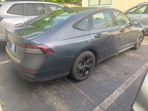 Used 2025 Honda Accord SE image 5