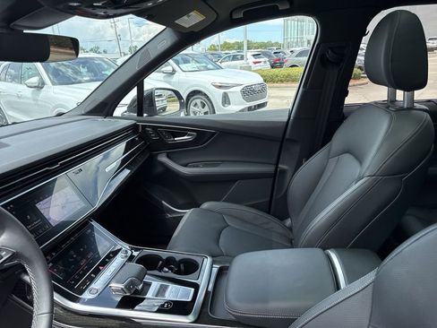 Used 2025 Audi Q7 3.0T Prestige w/ Prestige Package image 31