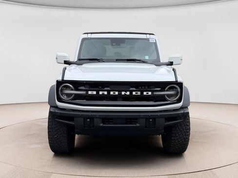 Used 2024 Ford Bronco Outer Banks w/ Sasquatch Package AWD/4WD image 8