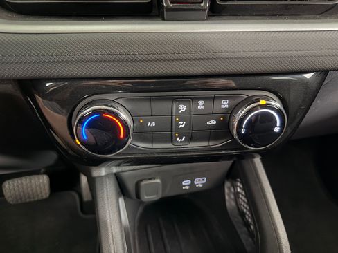 Used 2024 Chevrolet TrailBlazer LT FWD image 15