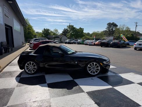 Used 2006 BMW Z4 3.0i image 4