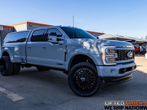 Used 2025 Ford F450 Platinum w/ FX4 Off-Road Package AWD/4WD image 1