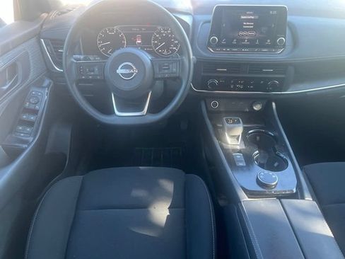 Used 2023 Nissan Rogue S AWD/4WD image 11