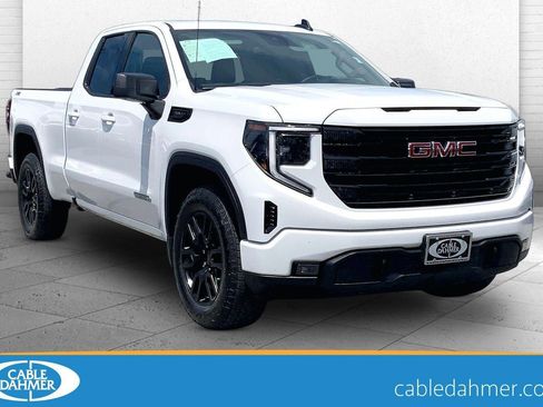 Used 2025 GMC Sierra 1500 Elevation AWD/4WD image 1