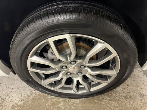 Used 2024 GMC Terrain Denali w/ Denali Premium Package image 28