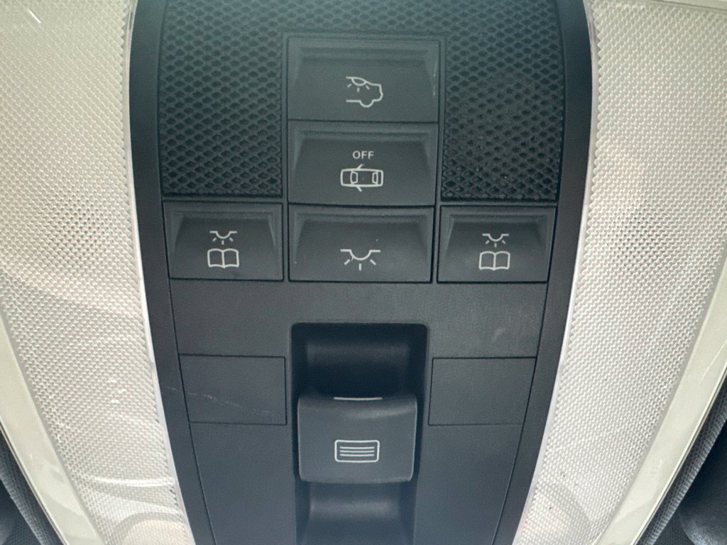 Used 2009 Mercedes-Benz C 300 Sedan image 16