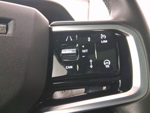 Used 2023 Land Rover Range Rover Evoque R-Dynamic SE image 16