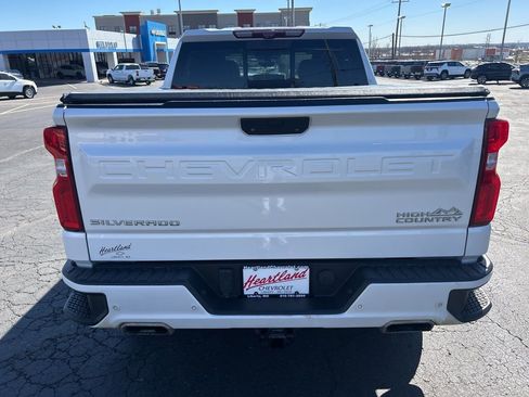 Used 2020 Chevrolet Silverado 1500 High Country w/ Technology Package AWD/4WD image 6