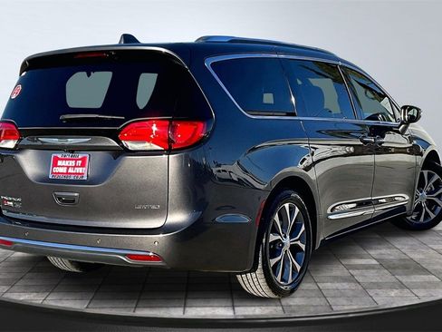 Certified 2020 Chrysler Pacifica Limited image 14