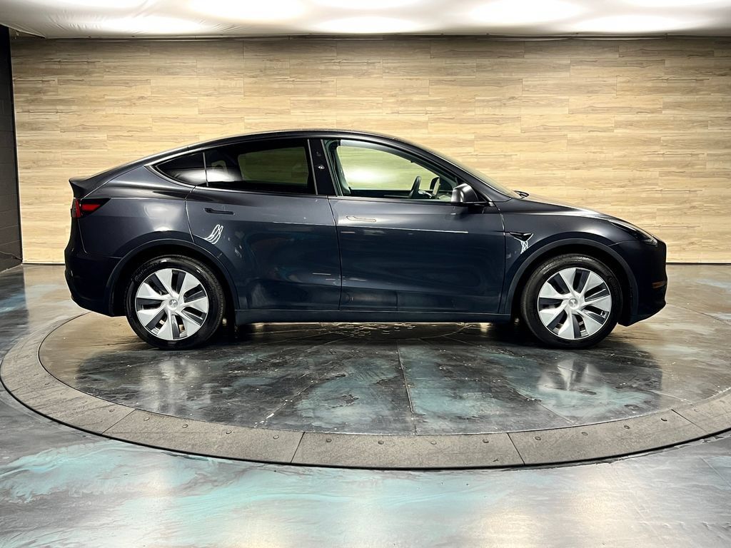 Used 2024 Tesla Model Y Long Range AWD/4WD image 20