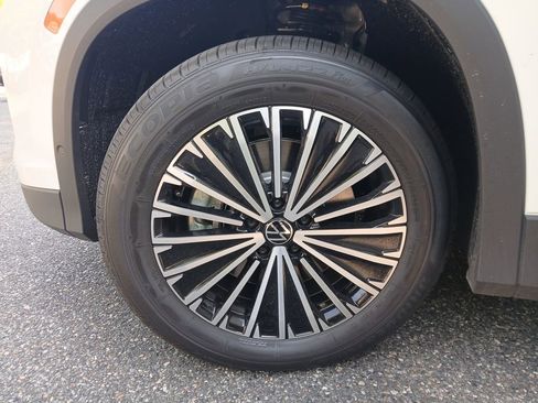 New 2025 Volkswagen Tiguan S image 25