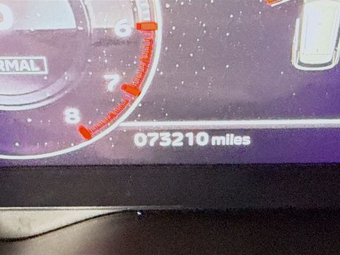 Used 2023 Mitsubishi Outlander SE image 16