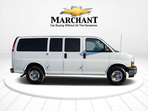 Used 2020 Chevrolet Express 2500 LT w/ LT Preferred Equipment Group image 2