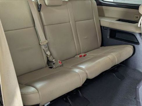 Used 2019 Toyota Sequoia Platinum image 18