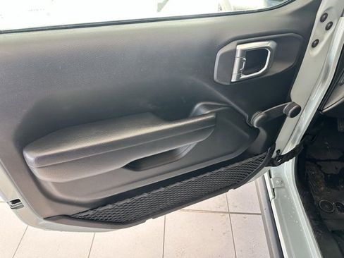 Used 2023 Jeep Wrangler Sport image 9