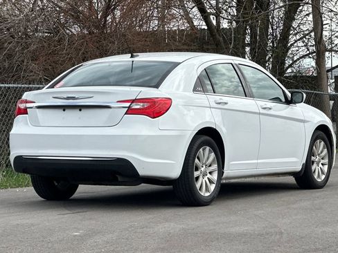 Used 2013 Chrysler 200 Touring w/ Cold Weather Group image 4